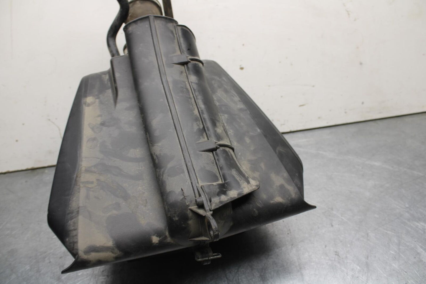 16-18 KTM 690 DUKE AIRBOX AIR INTAKE FILTER BOX BB631