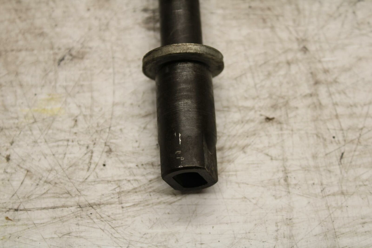 02-03 YAMAHA V STAR 1100 REAR AXLE BACK WHEEL RIM PIVOT BOLT AXEL BB308