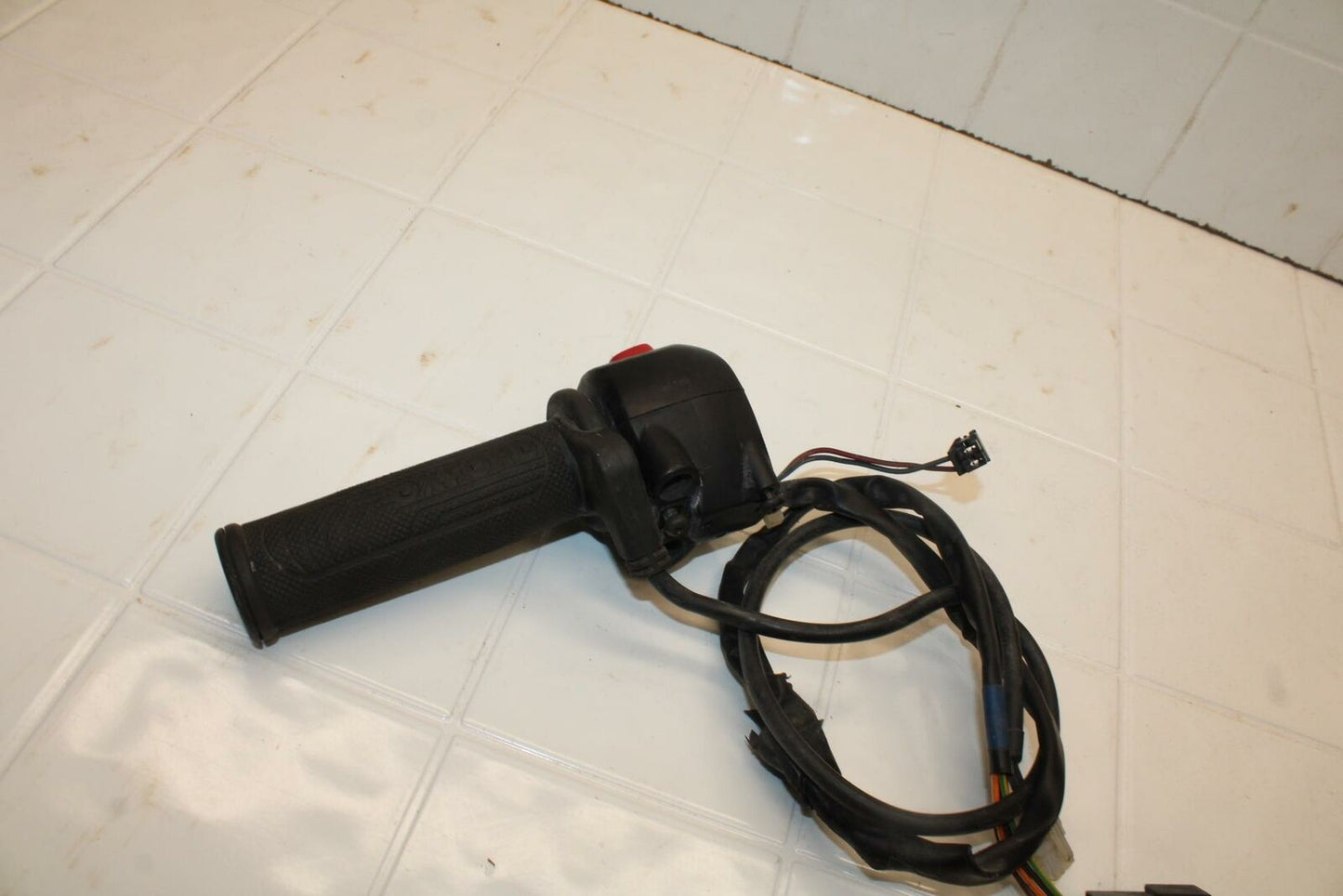 01-02 SUZUKI GSXR750 RIGHT CLIP ON HANDLE KILL OFF START SWITCH SWITCHES BB402