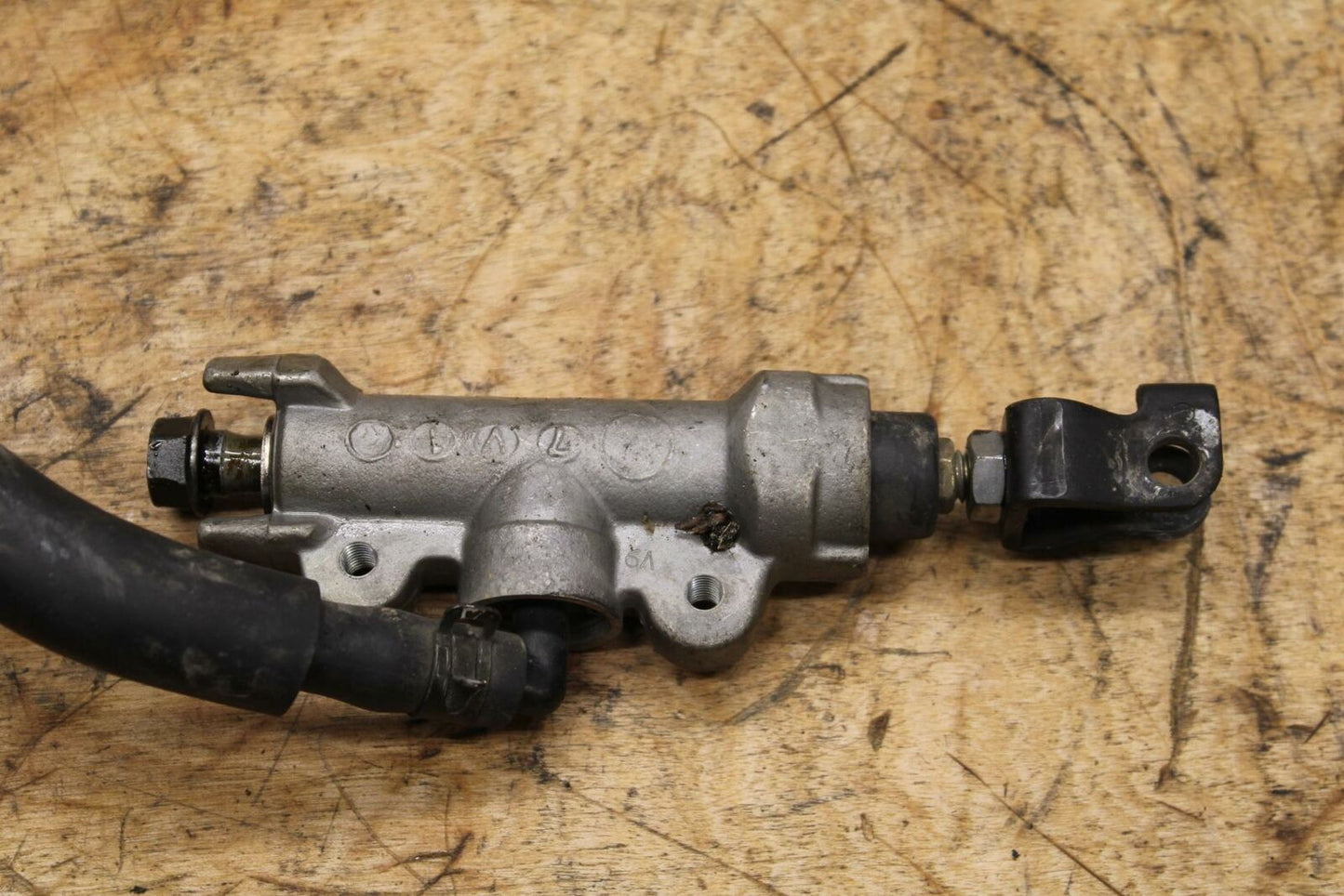 98-05 HONDA SUPER HAWK 1000 VTR1000F REAR BACK BRAKE MASTER CYLINDER W RES BB341