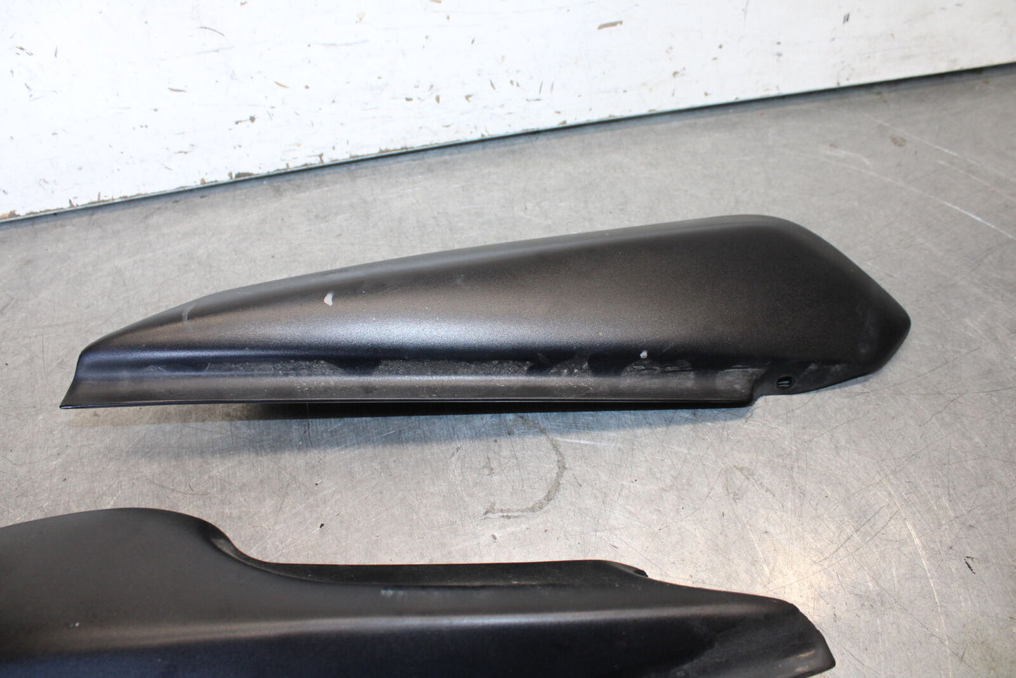 06-07 DUCATI MONSTER 695 RIGHT LEFT SIDE SEAT PANELS TRIMS COWLS FAIRINGS BB674
