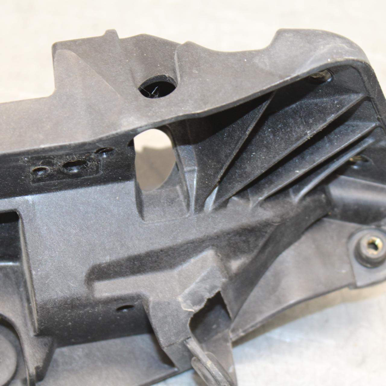 21 KAWASAKI NINJA ZX6R FRONT FAIRING GAUGE SUPPORT BRACKET MOUNT BB647