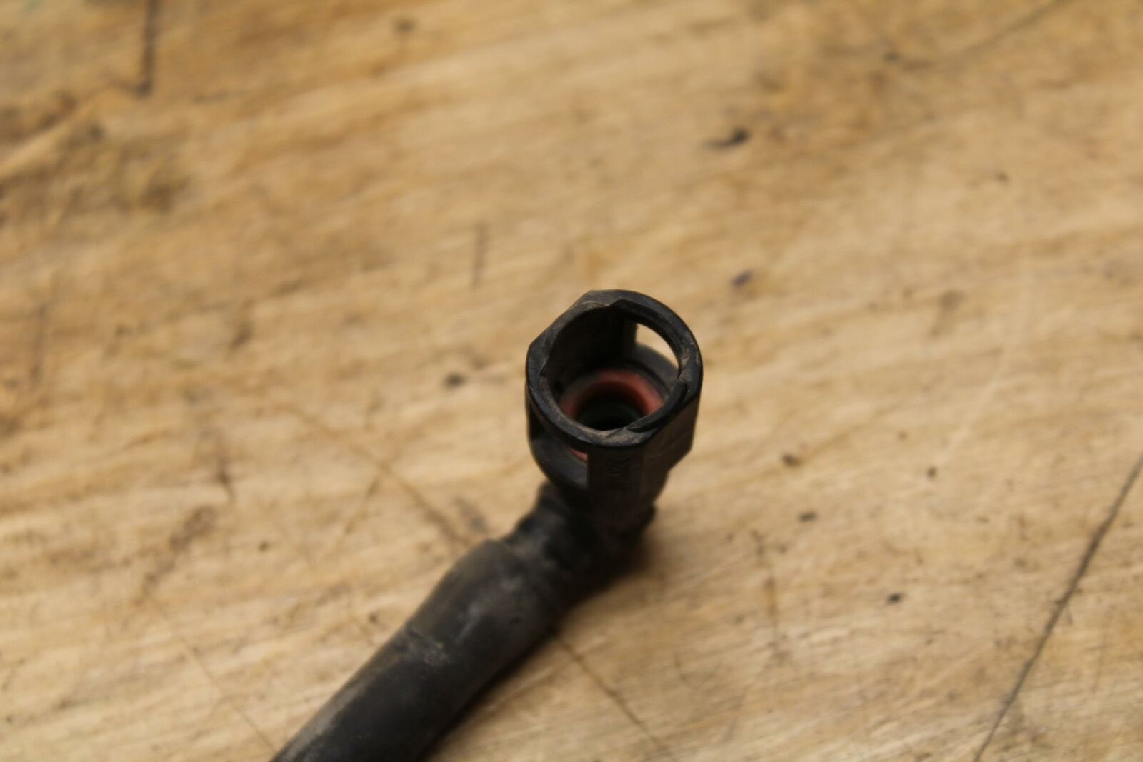 02-03 SUZUKI VSTROM 1000 FUEL HOSE GAS LINE TUBE PIPE FEED CONNECTOR BB331