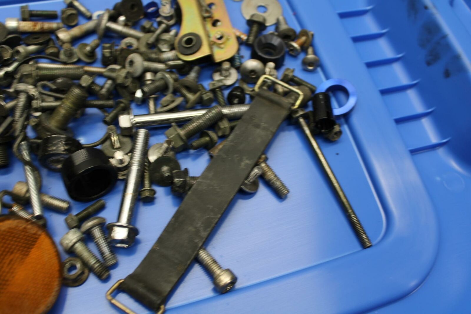 02-03 SUZUKI VSTROM 1000  BOLTS HARDWARE SCREWS BB331