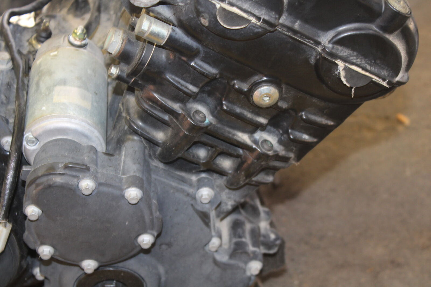 01-06 TRIUMPH TIGER 955I ENGINE MOTOR BB693