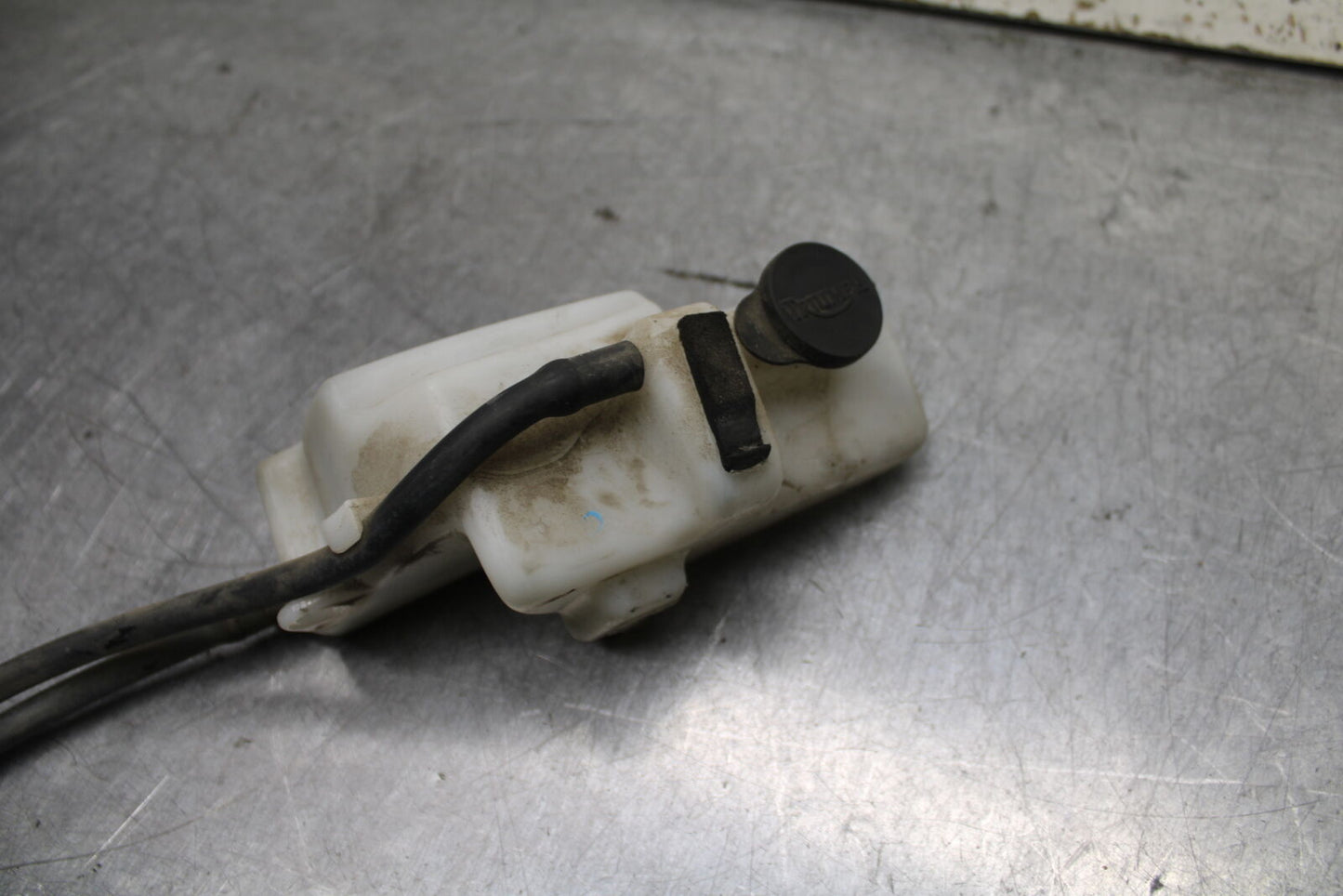03-04 TRIUMPH DAYTONA 600 COOLANT WATER TANK RESERVOIR BOTTLE BB745