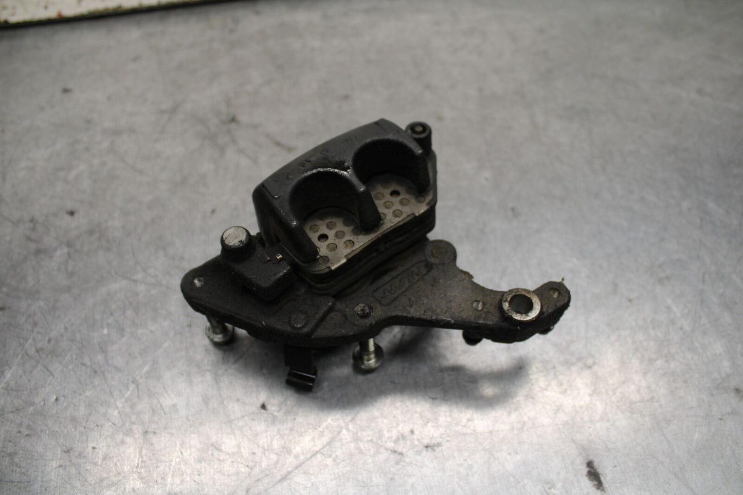 15-16 HONDA CB300F RIGHT FRONT BRAKE CALIPER BB740