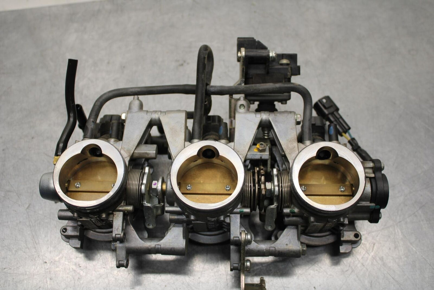 2012 Triumph Daytona 675R MAIN FUEL INJECTORS / THROTTLE BODIES BB589