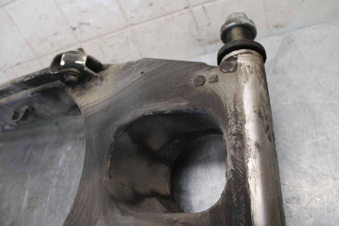 1998 Suzuki TL1000S REAR SWINGARM BACK SUSPENSION SWING ARM BB508