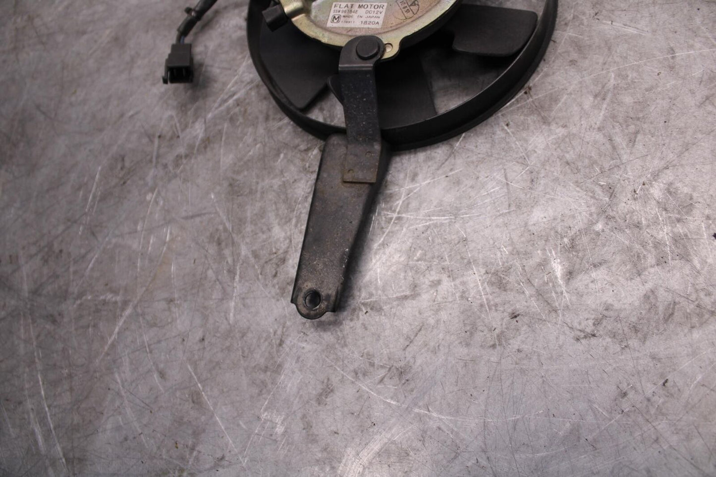 2002 Yamaha YZF R6 ENGINE RADIATOR COOLING FAN 5EB-12405-00-00 BB545