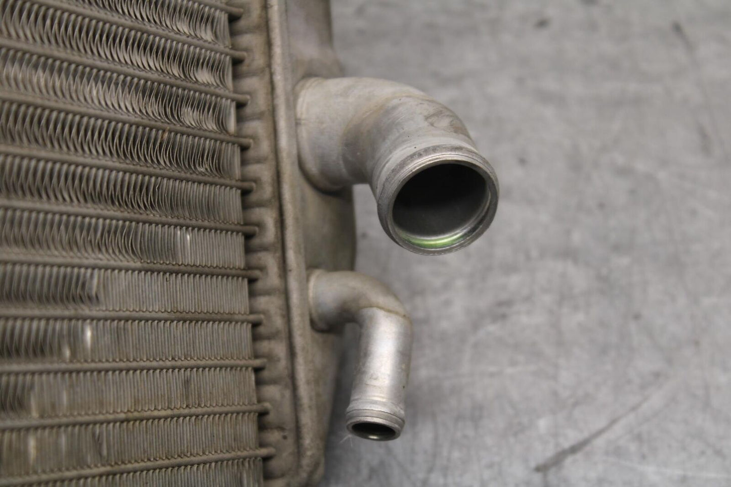 01-03 SUZUKI GSXR600 ENGINE RADIATOR MOTOR COOLING RADIATER 17710-35F10 BB633