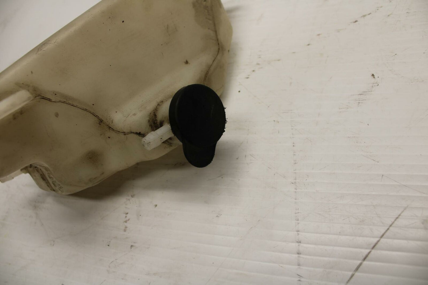 96 YAMAHA YZF750R COOLANT WATER TANK RESERVOIR BOTTLE BB237