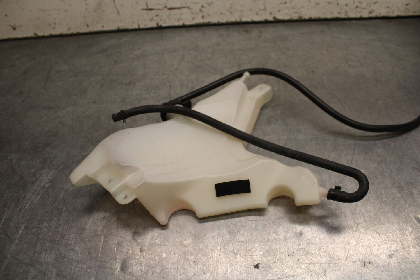 21-24 APRILIA TUONO 660 FACTORY COOLANT WATER TANK RESERVOIR BOTTLE BB733