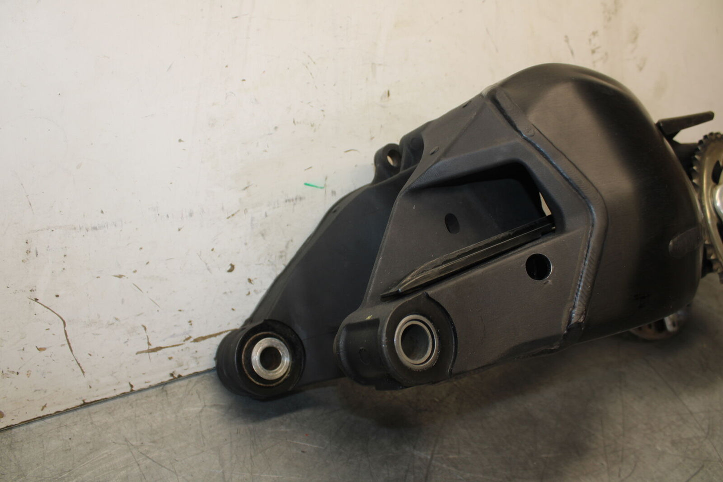12-13 DUCATI STREETFIGHTER 848 REAR SWINGARM BACK SUSPENSION SWING ARM BB705