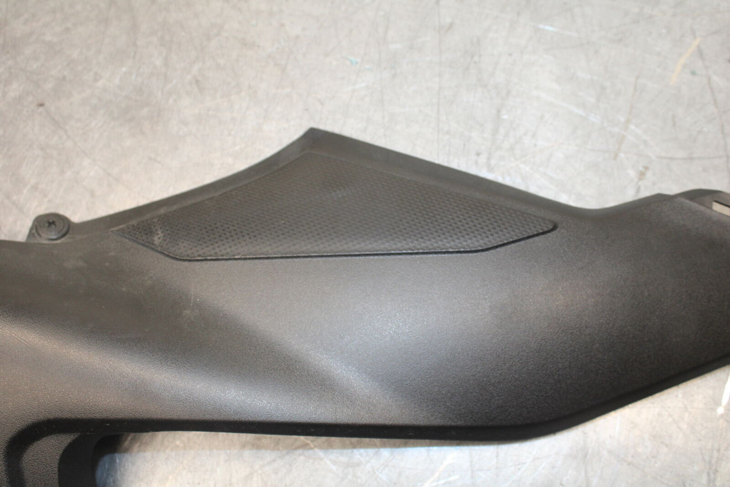 17-24 SUZUKI SV650 RIGHT GAS TANK FUEL CELL PANEL COVER TRIM COWL BB706