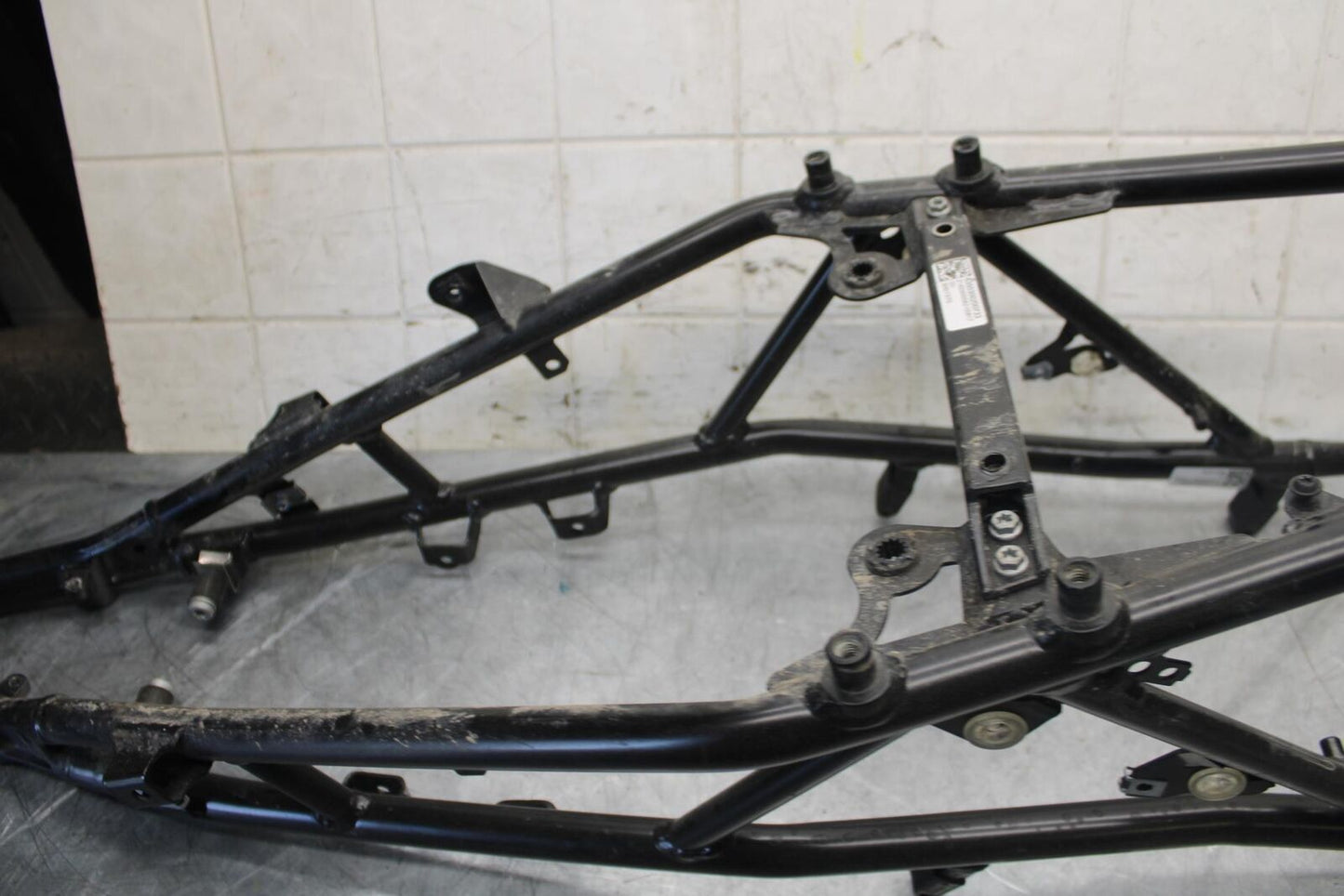 22 KTM 890 ADVENTURE REAR BACK TAIL SUBFRAME SUB FRAME BB514