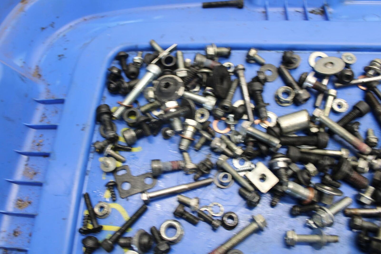 22-23 HUSQVARNA SVARTTPILEN 401 LEFTOVER MOUNTING BOLTS HARDWARE SCREWS BB541