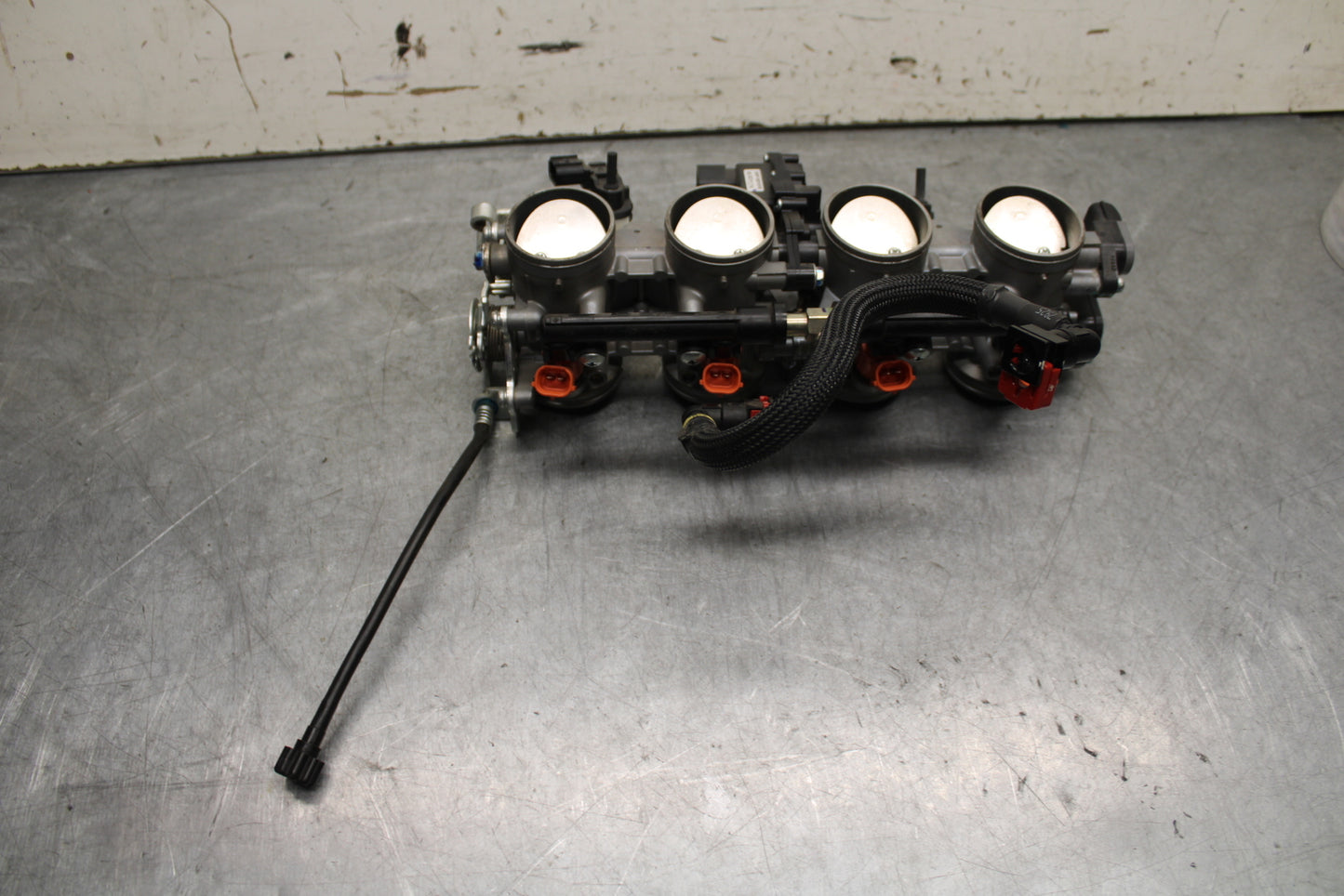 13-18 KAWASAKI NINJA ZX6R MAIN FUEL INJECTORS / THROTTLE BODIES 16163-0772 BB666