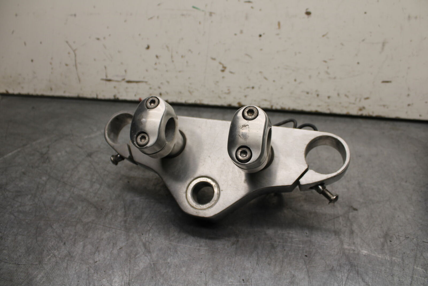 99-00 YAMAHA V STAR 1100 FORKS UPPER TRIPLE TREE CLAMP BB711