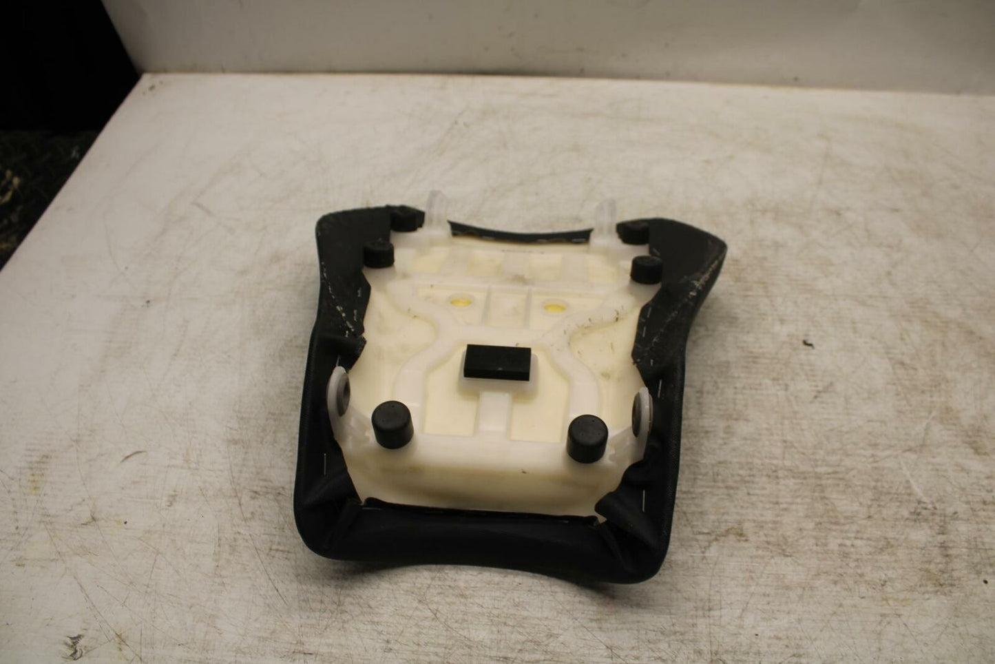 11-19 SUZUKI GSXR600 FRONT DRIVERS SEAT PAD SADDLE PILLION BB371