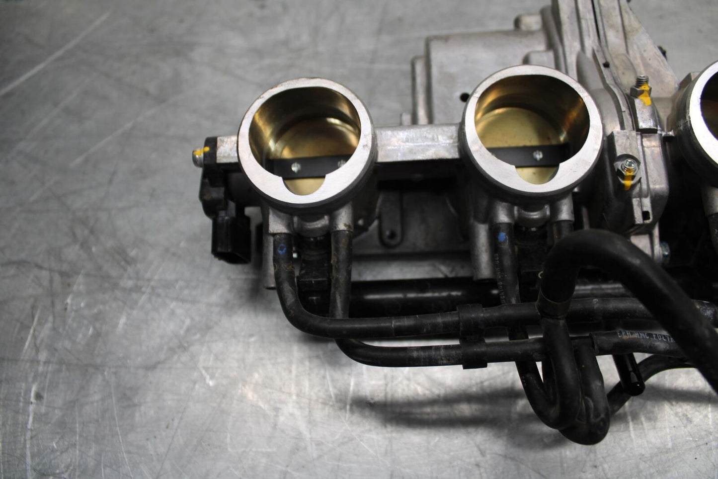 17-21 TRIUMPH STREET TRIPPLE R ABS MAIN FUEL INJECTORS / THROTTLE BODIES bb452