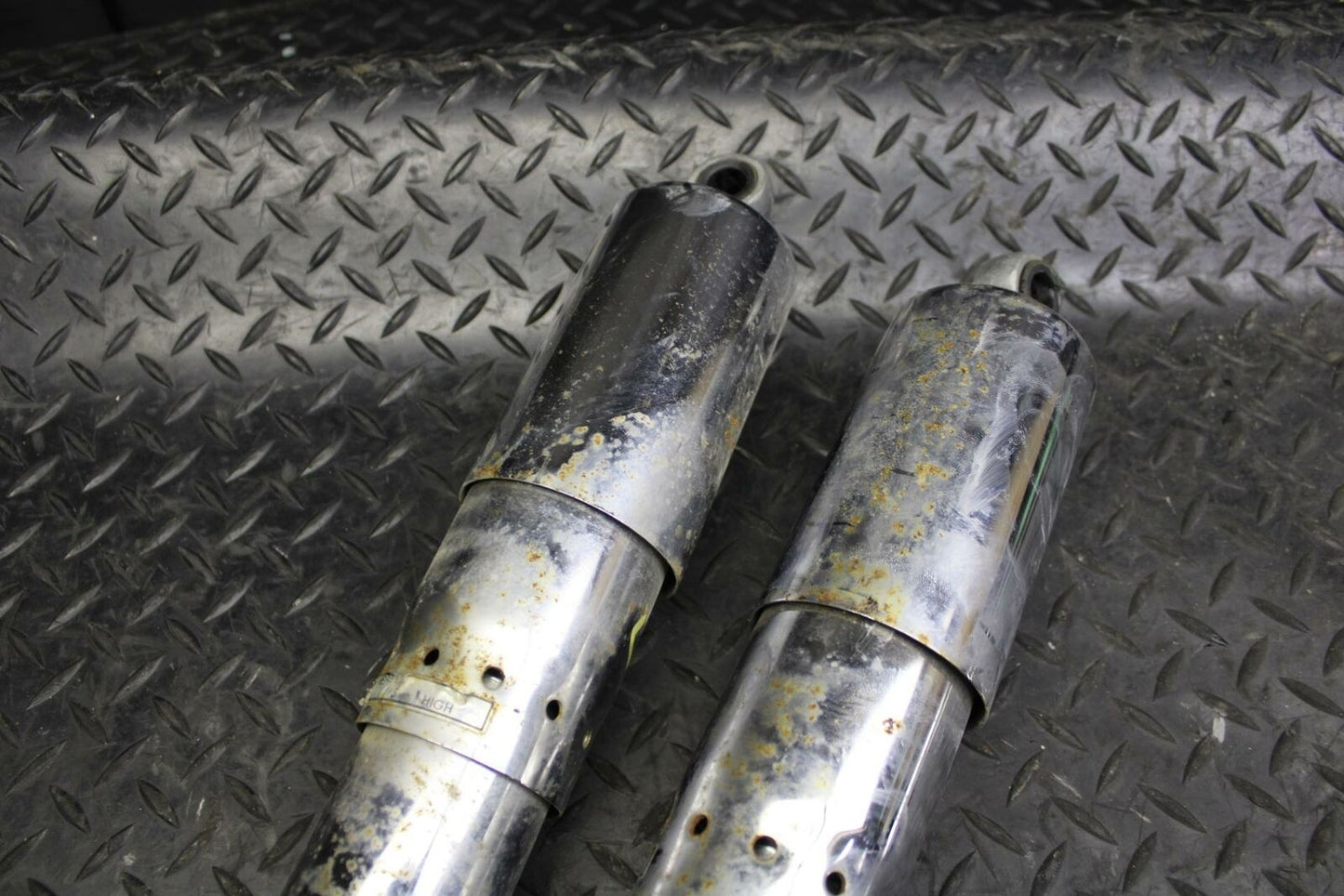 96-03 HONDA VALKYRIE 1500 GL 1500C REAR BACK SHOCKS ABSORBER bb170