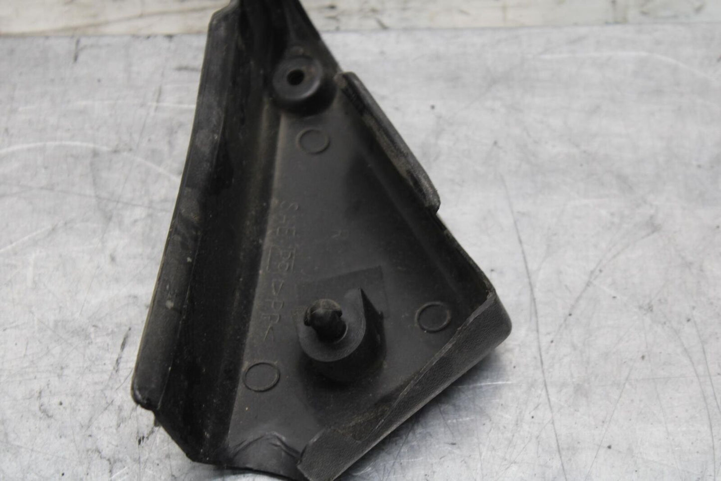1997 Suzuki Bandit 1200 GSF1200S RIGHT FRAME SIDE COVER COWL PANEL TRIM BB559