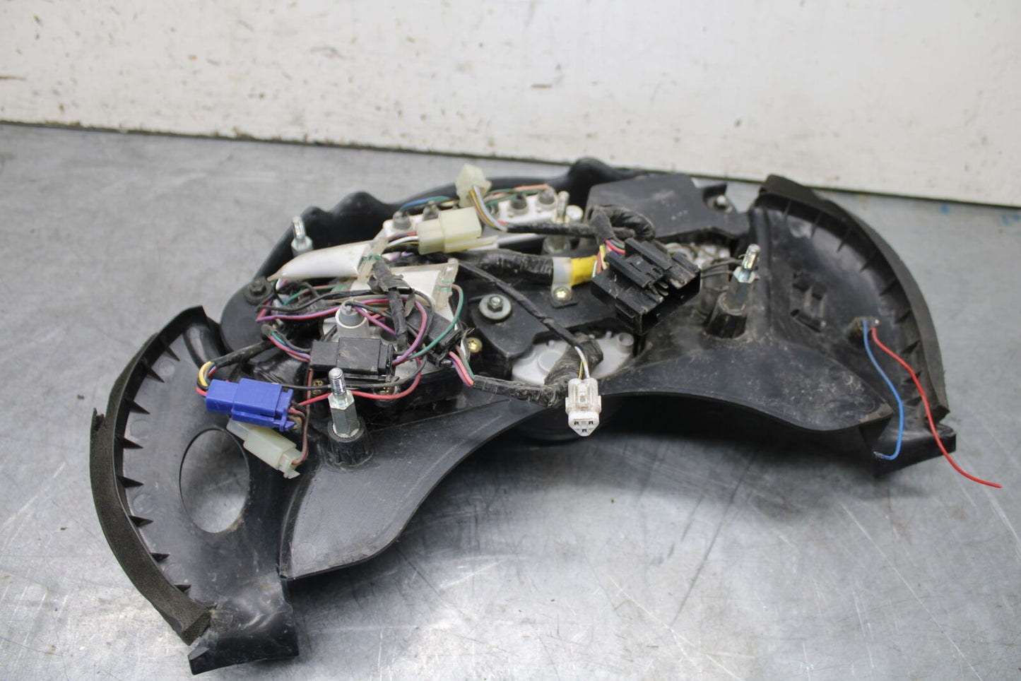 01-06 TRIUMPH TIGER 955I SPEEDO TACH GAUGES DISPLAY CLUSTER SPEEDOMETER BB693