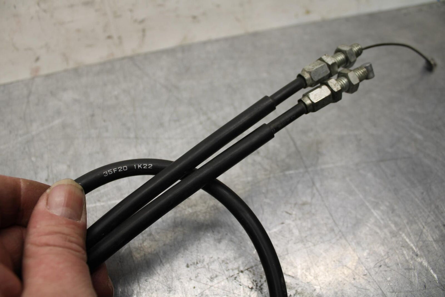 2002 Suzuki GSXR1000 THROTTLE CABLES LINES 58300-35F00 58300-35F10 BB73