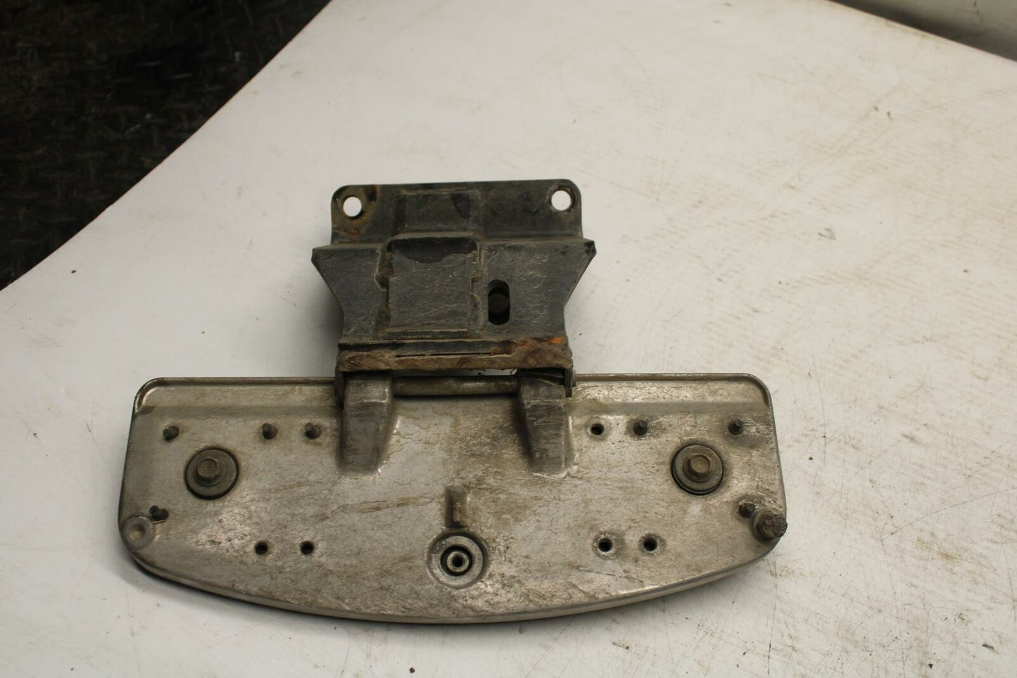 98-04 SUZUKI INTRUDER 1500 VL1500 REAR PASSENGER FOOT STEP PEG BB359
