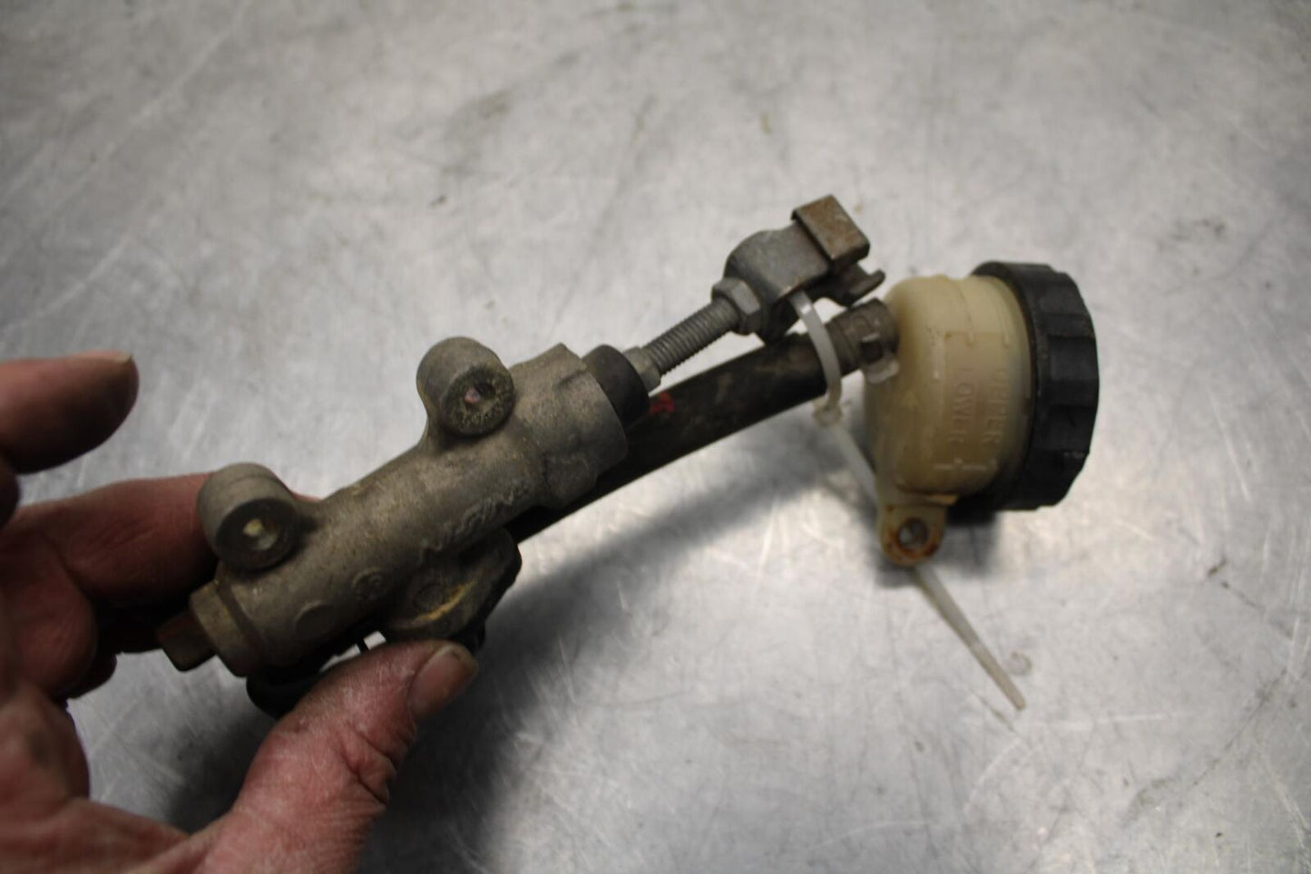 1996 Honda CBR900RR REAR BACK BRAKE MASTER CYLINDER W RESERVOIR BB09