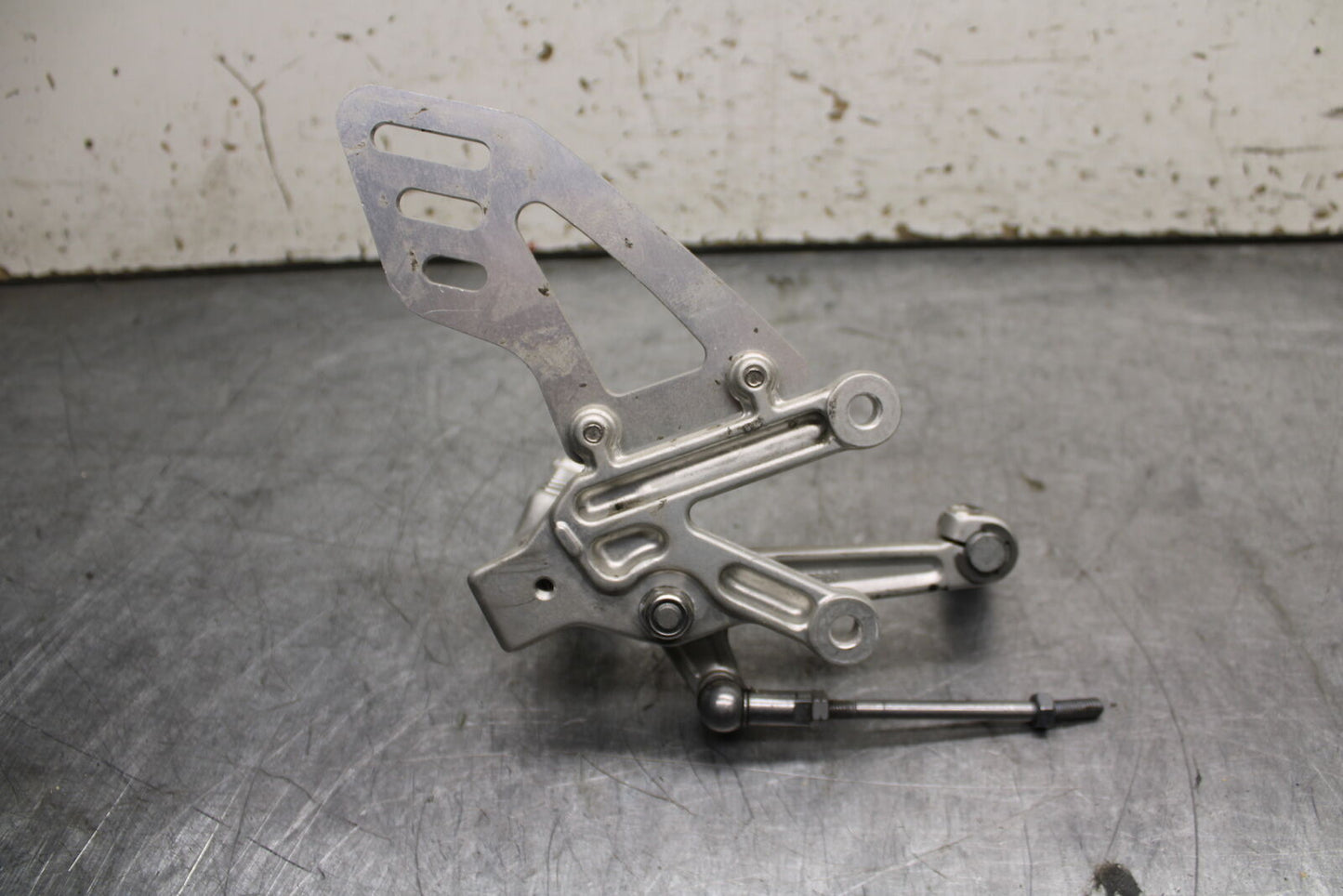 15-19 APRILIA RSV4 RF LEFT REARSET REAR SET DRIVER FOOT PEG REST STOP BB611