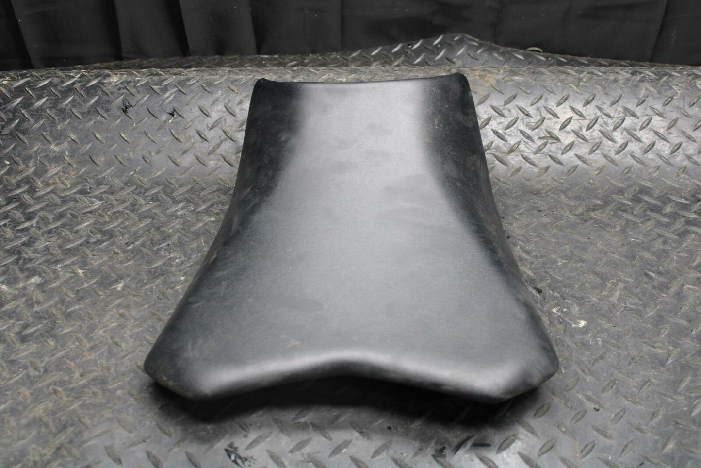 17 KAWASAKI NINJA 300 FRONT DRIVERS SEAT PAD SADDLE PILLION BB215