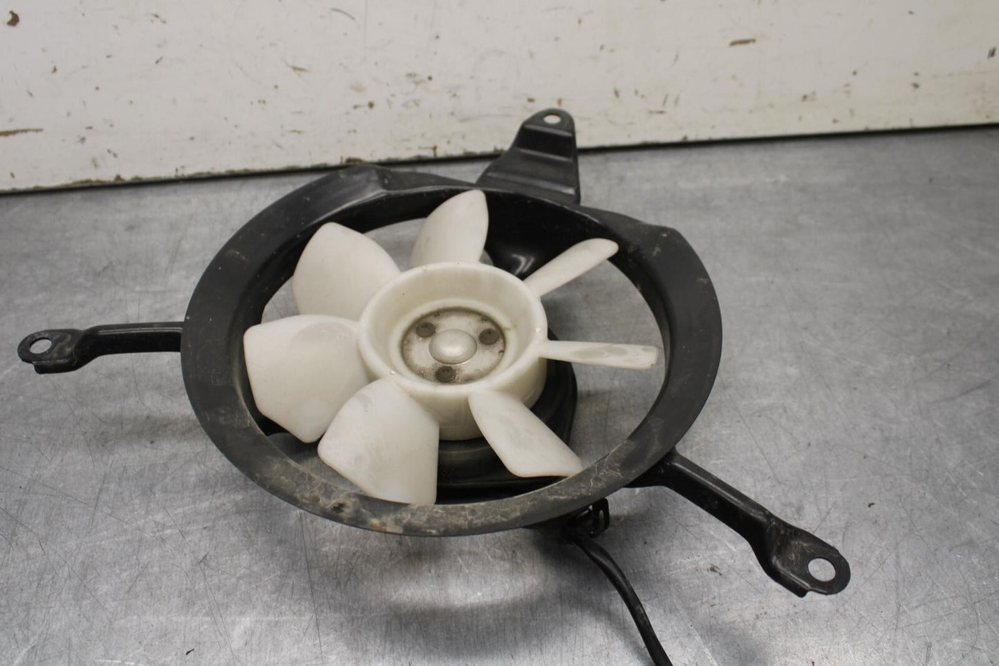 93-07 YAMAHA VMAX 1200 ENGINE RADIATOR COOLING FAN BB634