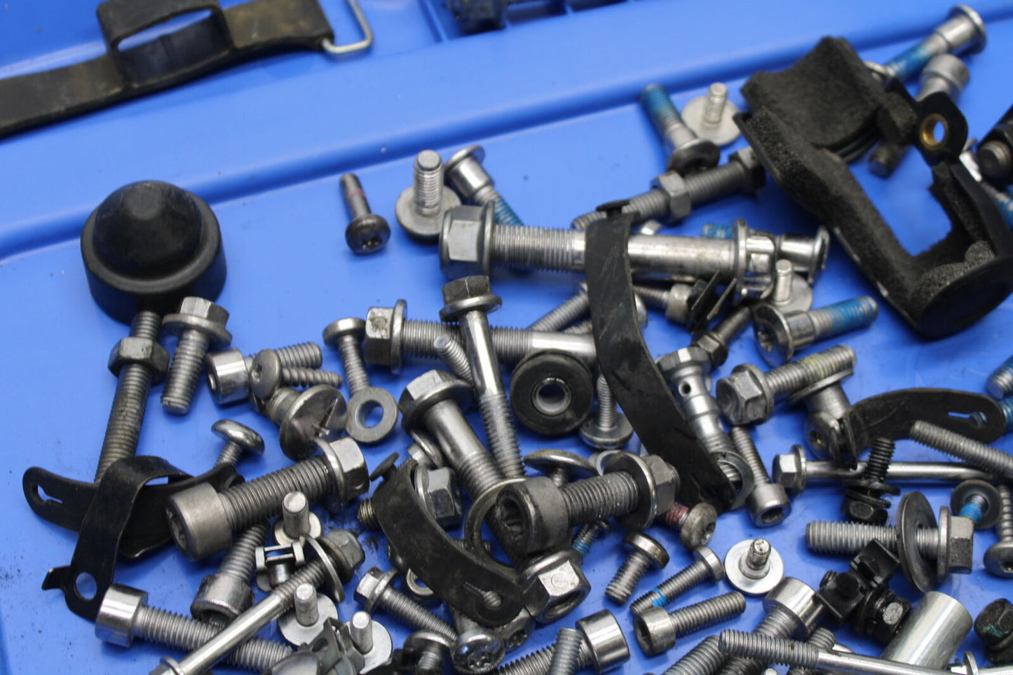 19-21 TRIUMPH SPEED TWIN 1200 MOUNTING BOLTS HARDWARE MOTOR SCREWS BB653