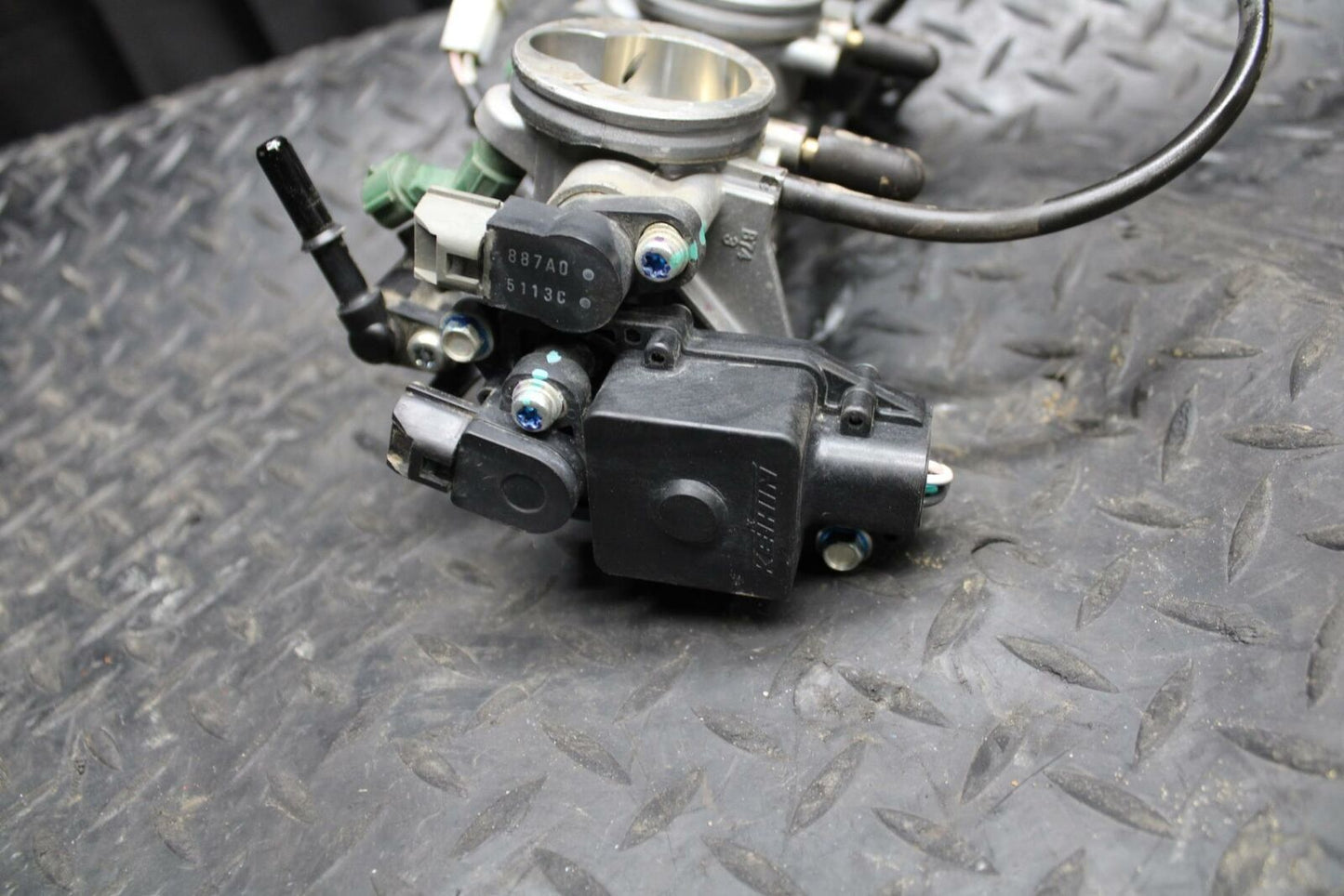 12-17 KAWASAKI NINJA 650 MAIN FUEL INJECTORS / THROTTLE BODIES BB211