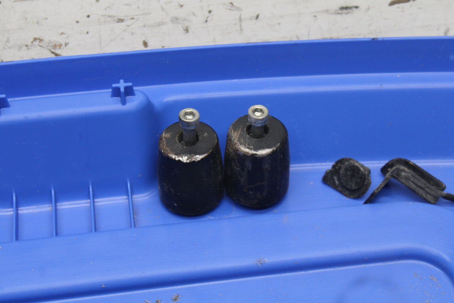 13-16 KTM 390 DUKE MOUNTING BOLTS HARDWARE MOTOR SCREWS BB748