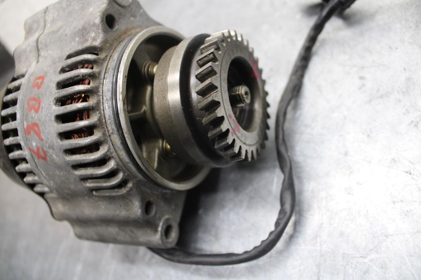 1986 Suzuki GSXR1100 ENGINE MOTOR GENERATOR ALTERNATOR BB43