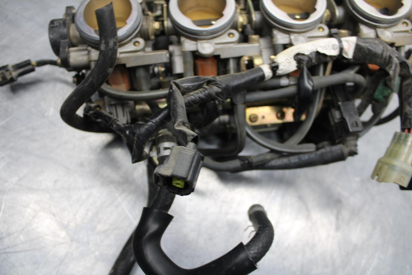 03-04 YAMAHA YZF R6 MAIN FUEL INJECTORS / THROTTLE BODIES BB481