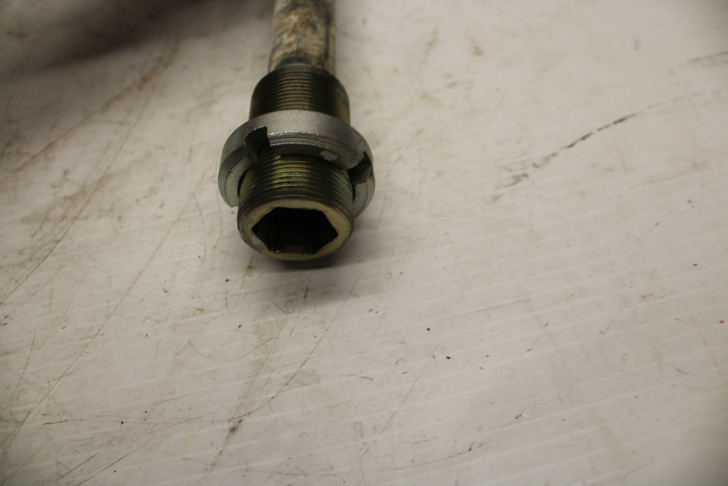 08-09 SUZUKI GSXR600 REAR BACK SWINGARM BOLT PIVOT AXLE 61211-01H00 BB250