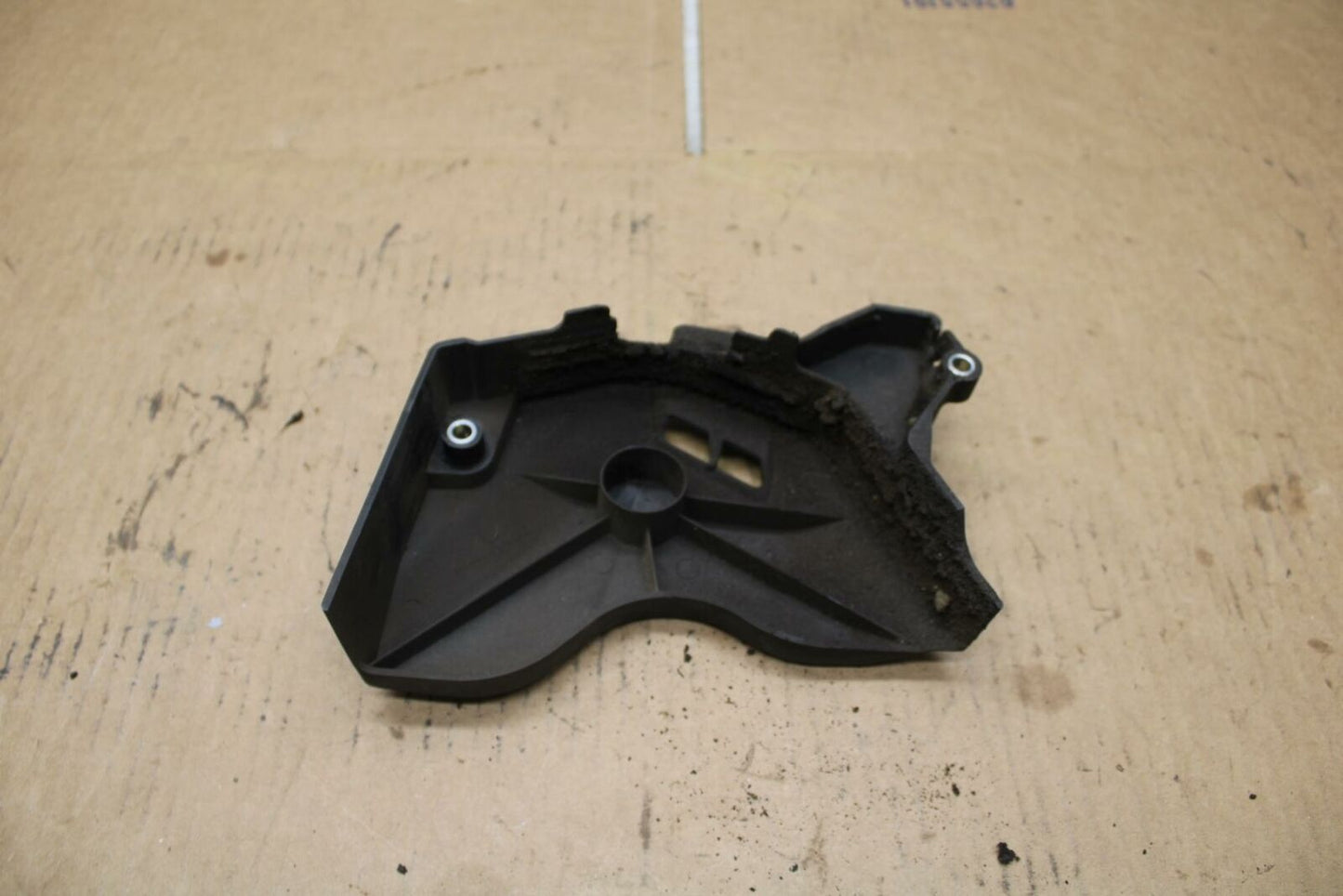 15-17 YAMAHA YZF R3 ENGINE SPROCKET COVER BB380