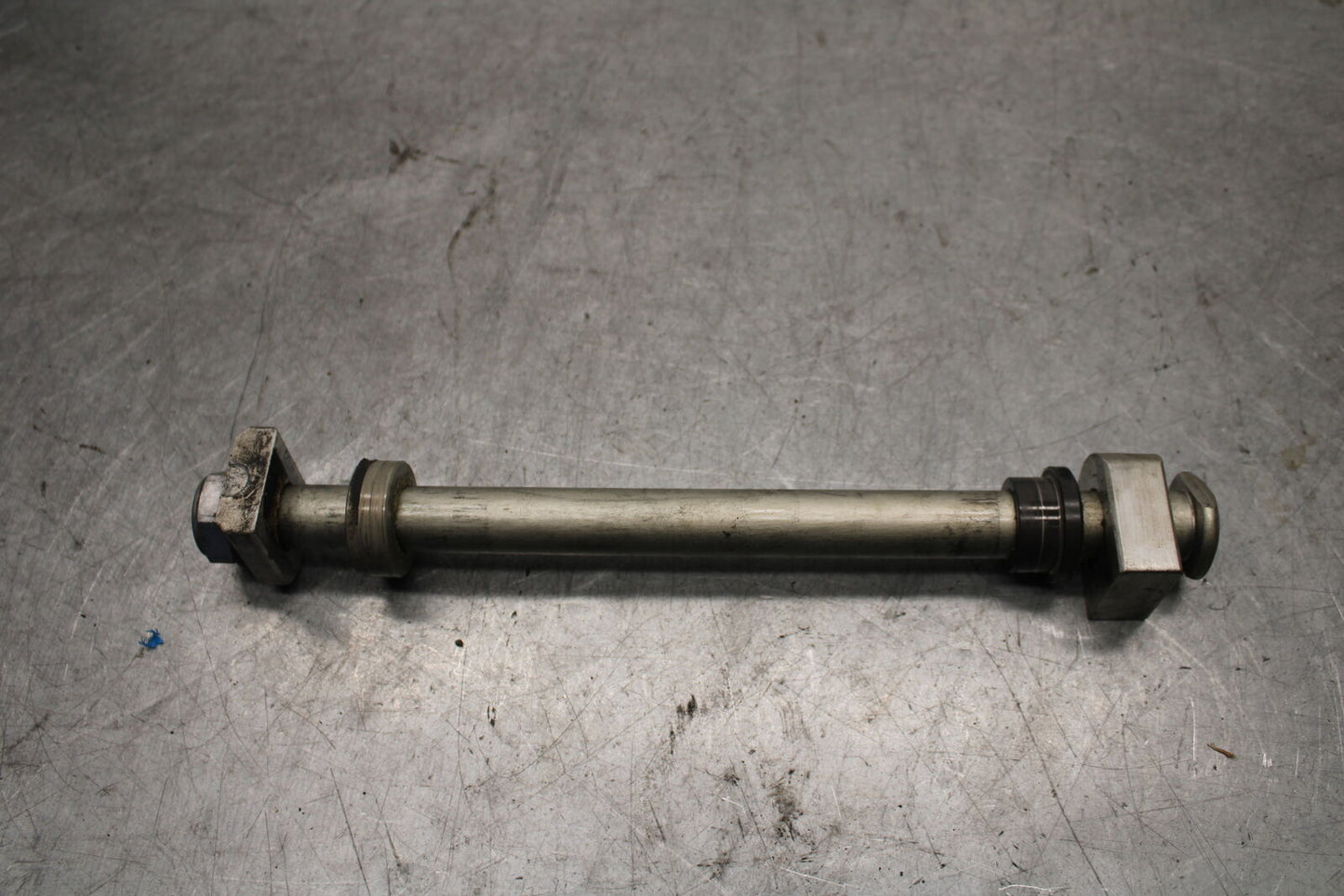 19-21 TRIUMPH SPEED TWIN 1200 REAR AXLE T2015060 BB653