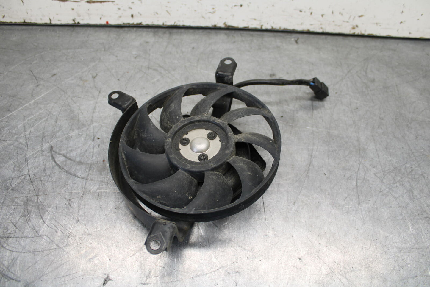 12-17 KAWASAKI ER-6N Z650 ENGINE RADIATOR COOLING FAN BB709
