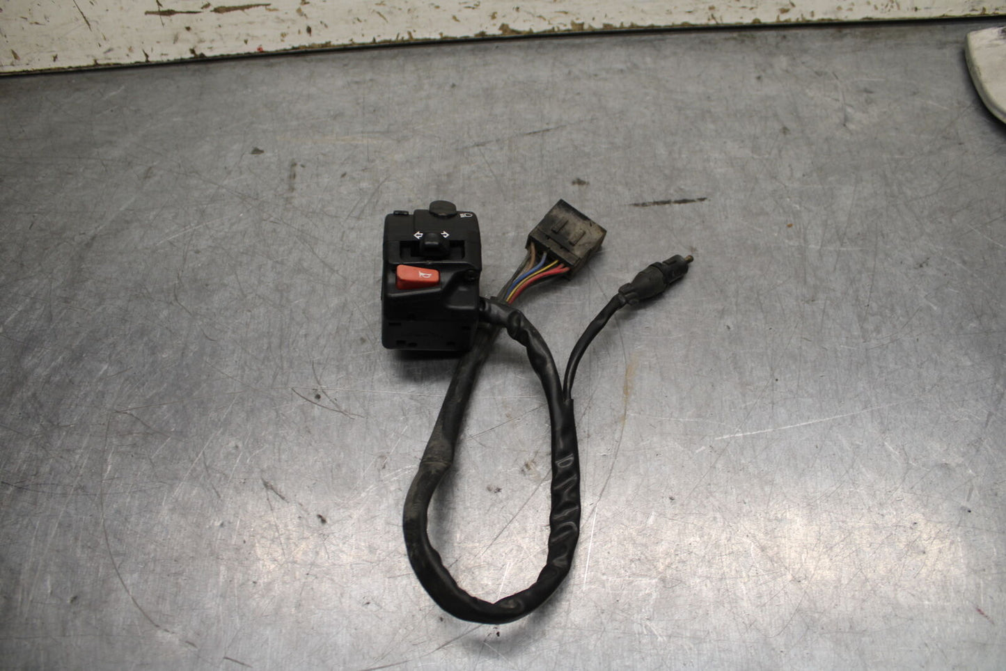 03-04 TRIUMPH DAYTONA 600 LEFT CLIP ON HANDLE HORN SIGNALS SWITCH SWITCHES BB745