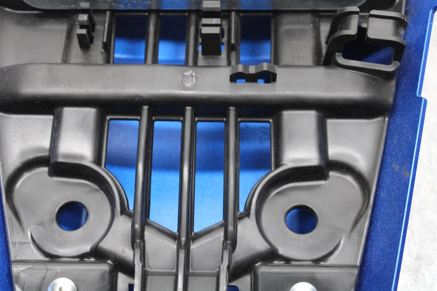 20 SUZUKI GSXR 1000 REAR BACK SEAT SOLO COWL FAIRING COVER BB597