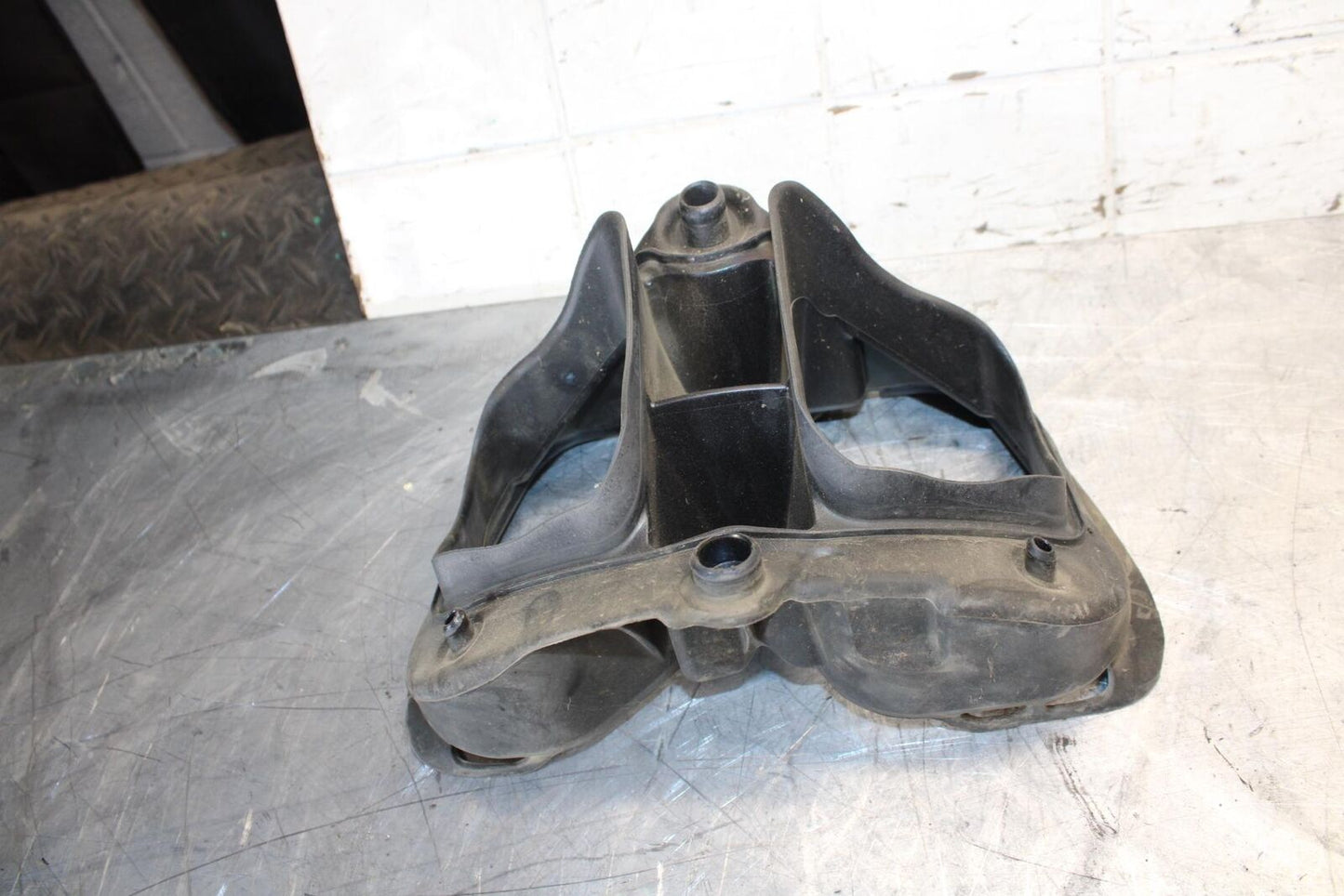 2011 Honda CBR600RR RAM AIR INTAKE TUBE DUCT GASKET SEAL RUBBER BB520