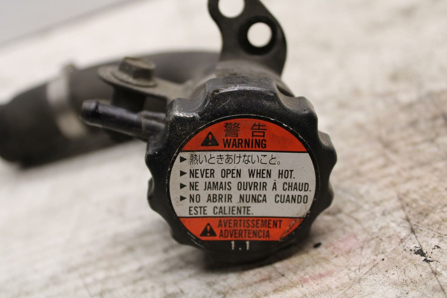 00-04 SUZUKI MARAUDER 800 VZ800 RADIATOR CAP BB305