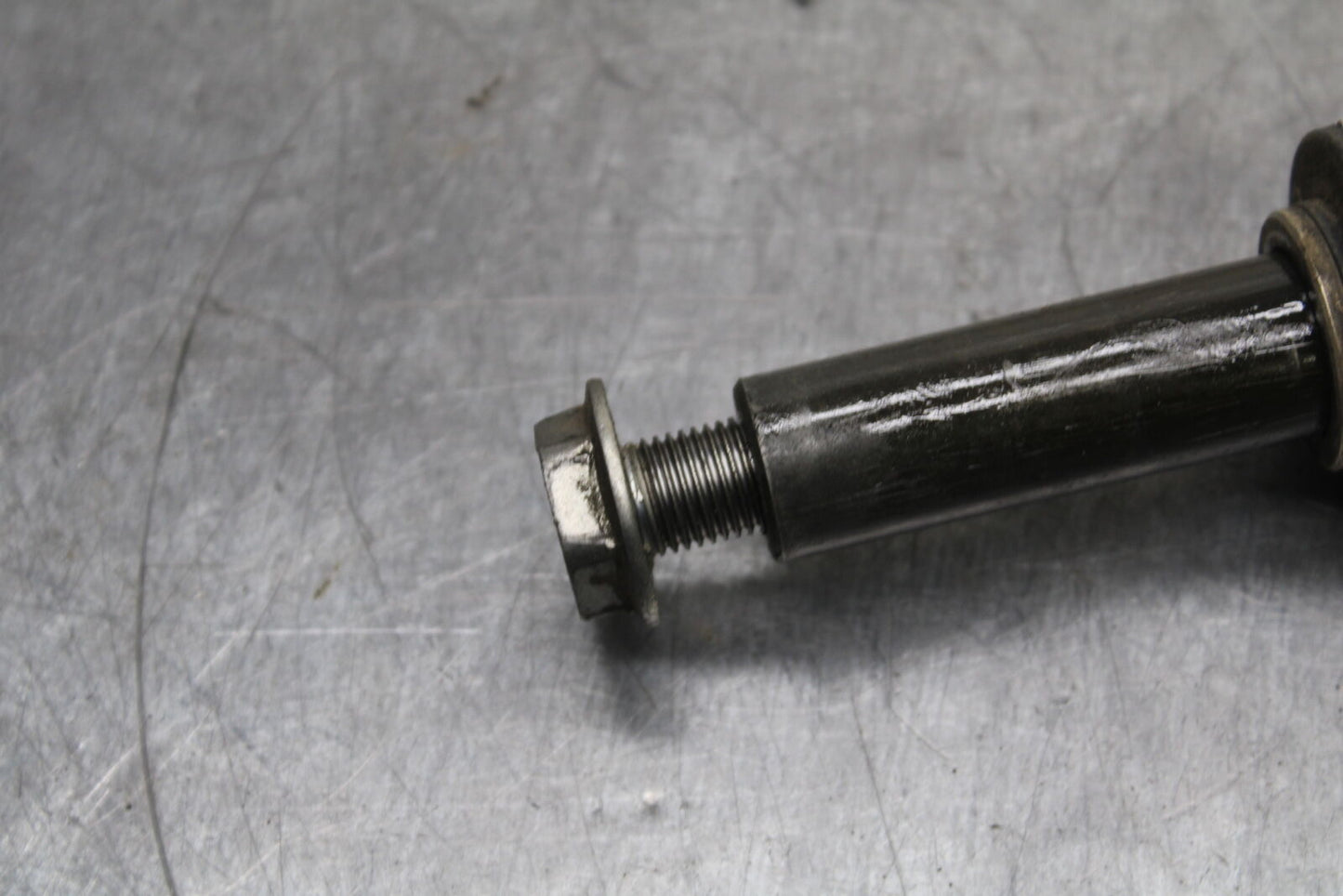 06-07 YAMAHA YZF R6 FRONT WHEEL RIM AXLE PIVOT BOLT BB742