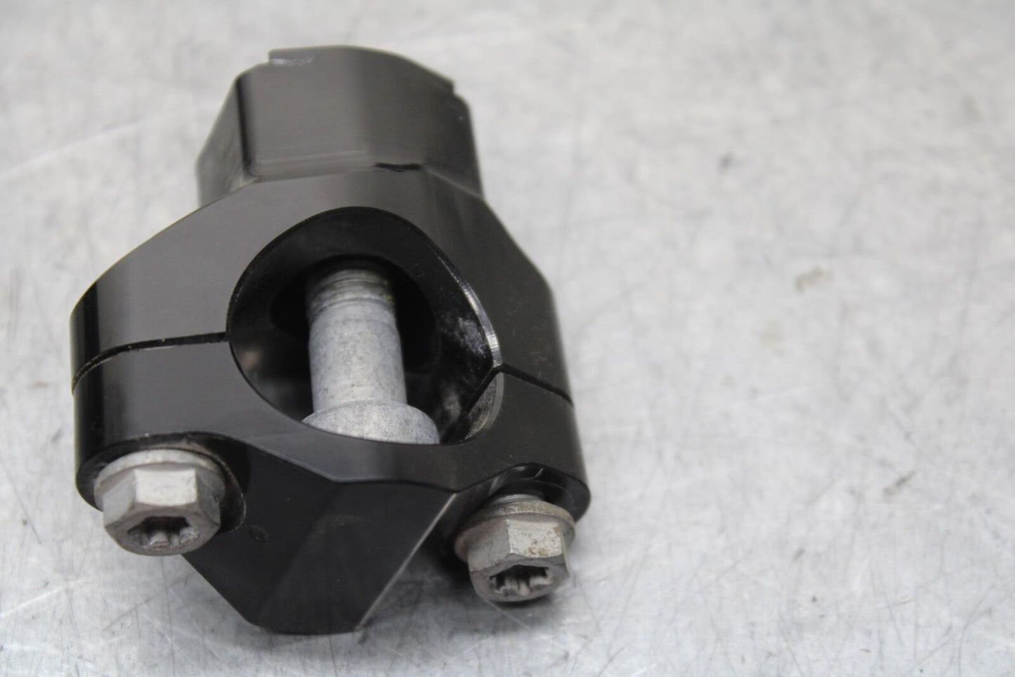 20-24 KTM 890 DUKE R HANDLEBAR RISERS BB627