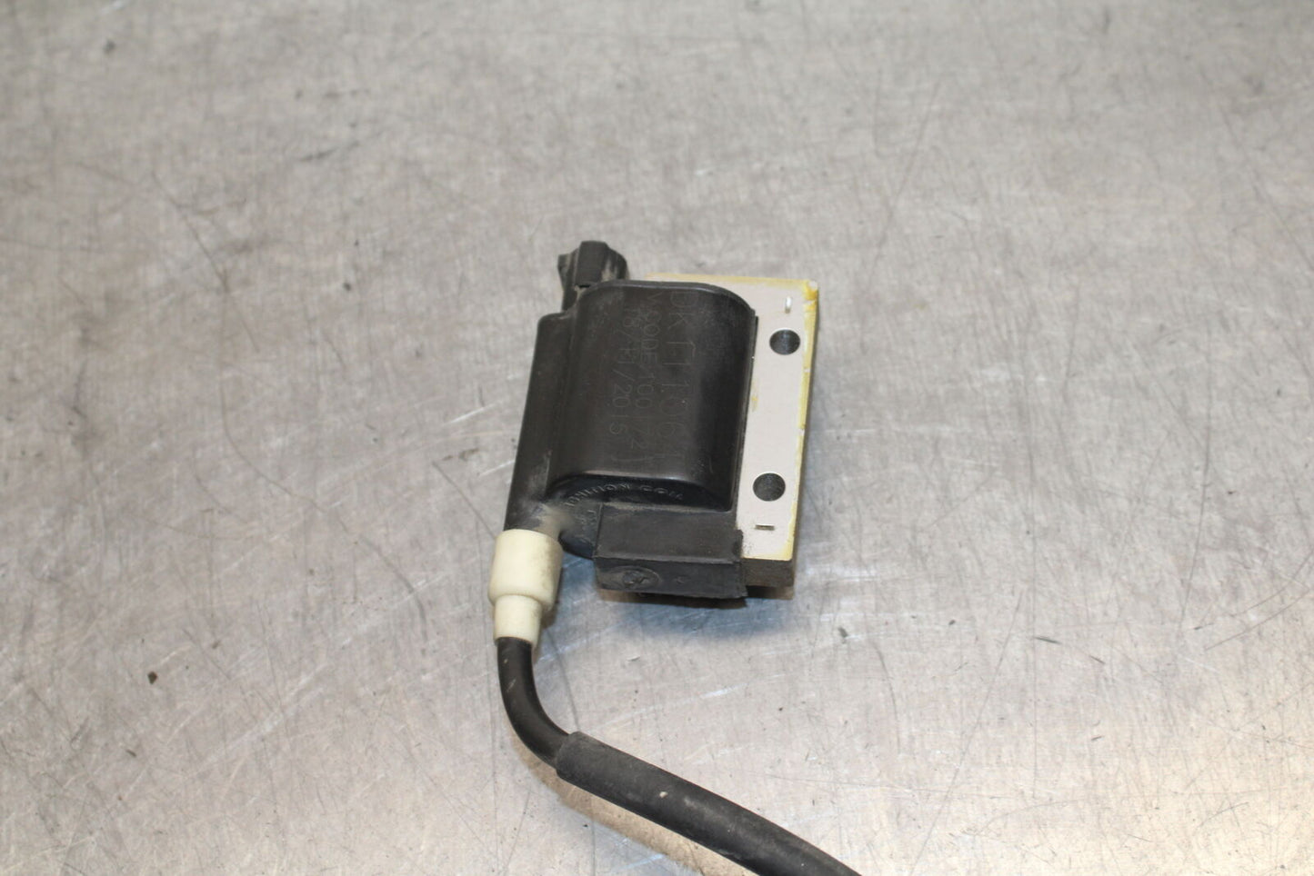 13-16 KTM 390 DUKE IGNITION COIL SPARK PLUG CAP BB748